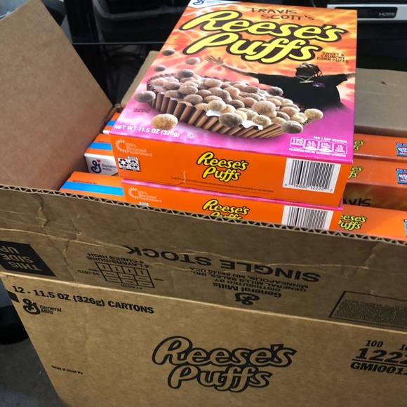 (BULK12) Travis Scott Reese‘s Pieces Cereal - Picture 2 of 4